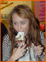 miley-cyrus_07.jpg - 150 KB