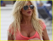 Victoria Silvstedt naked picture
