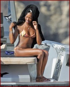 naomi-campbell_01.jpg - 157 KB