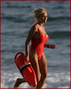 pamela-anderson_07.jpg - 98 KB