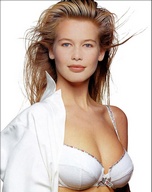 claudia-schiffer_01.jpg - 127 KB