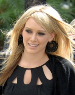 hilary-duff_11.jpg - 193 KB