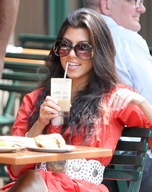 kourtney-kardashian_14.jpg - 131 KB