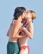 mischa-barton_08.jpg - 112 KB