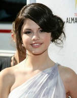 selena-gomez_16.jpg - 71 KB