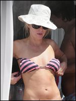 Amanda Holden Nude Pictures