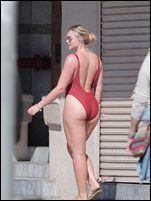 Iskra Lawrence Nude Pictures