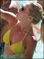 Jennie Garth Nude Pictures