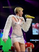 Miley Cyrus Nude Pictures