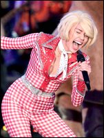 Miley Cyrus Nude Pictures