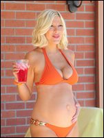 Tori Spelling Nude Pictures