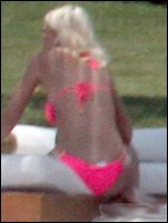 Tori Spelling Nude Pictures