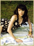 rose-mcgowan_03.jpg - 240 KB