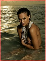 bar-refaeli_02.jpg - 107 KB