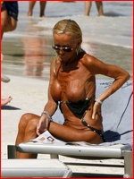 donatella-versace_07.jpg - 180 KB