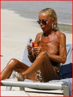 donatella-versace_08.jpg - 170 KB