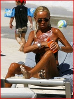 donatella-versace_10.jpg - 189 KB