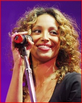 amelle-berrabah_01.jpg - 181 KB