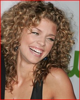 annalynne-mccord_07.jpg - 237 KB