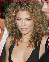 annalynne-mccord_08.jpg - 278 KB