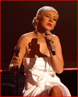 christina-aguilera_02.jpg - 179 KB