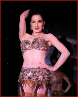 dita-von-teese_09.jpg - 159 KB