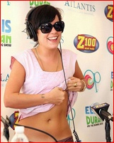 lily-allen_03.jpg - 162 KB