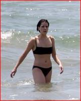 neve-campbell_08.jpg - 160 KB