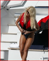 victoria-silvstedt_01.jpg - 141 KB