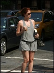 debra-messing_12.jpg - 202 KB