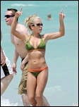 kendra-wilkinson_07.jpg - 141 KB