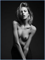 Anja Rubik Nude Pictures