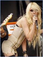 Taylor Momsen Nude Pictures