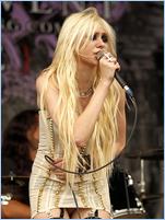 Taylor Momsen Nude Pictures