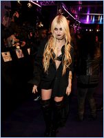 Taylor Momsen Nude Pictures